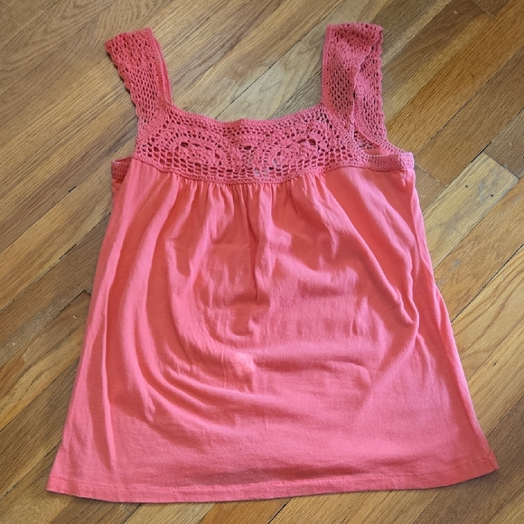 LOFT Tops - LOFT Pink Crochet Accent Tank Top